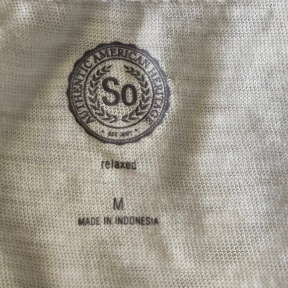 Women's Size Medium Short Sleeve Tee W/Embroidered Lace Pocket - Picture 6 of 9